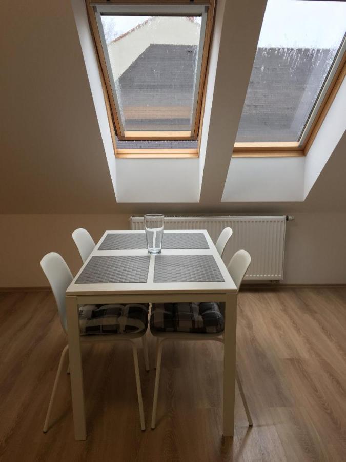 Apartman Kamenice كامينيس ناد ليبو المظهر الخارجي الصورة